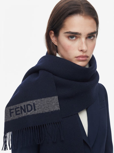 Fendi vuneni šal