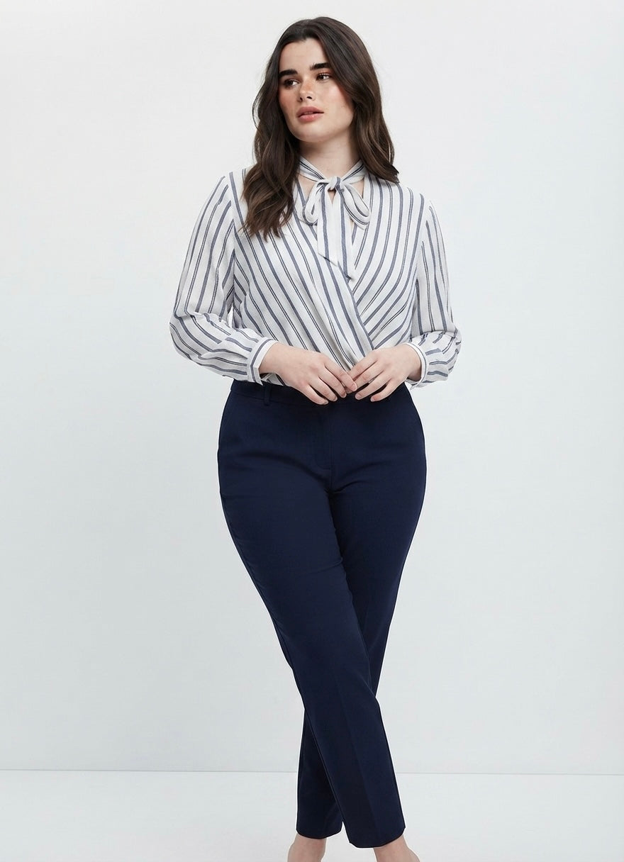 Elegantna prugasta bluza s vezanjem oko vrata | XXL
