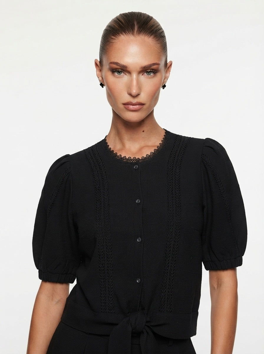 Elegantna crna vestica s puf rukavima | L