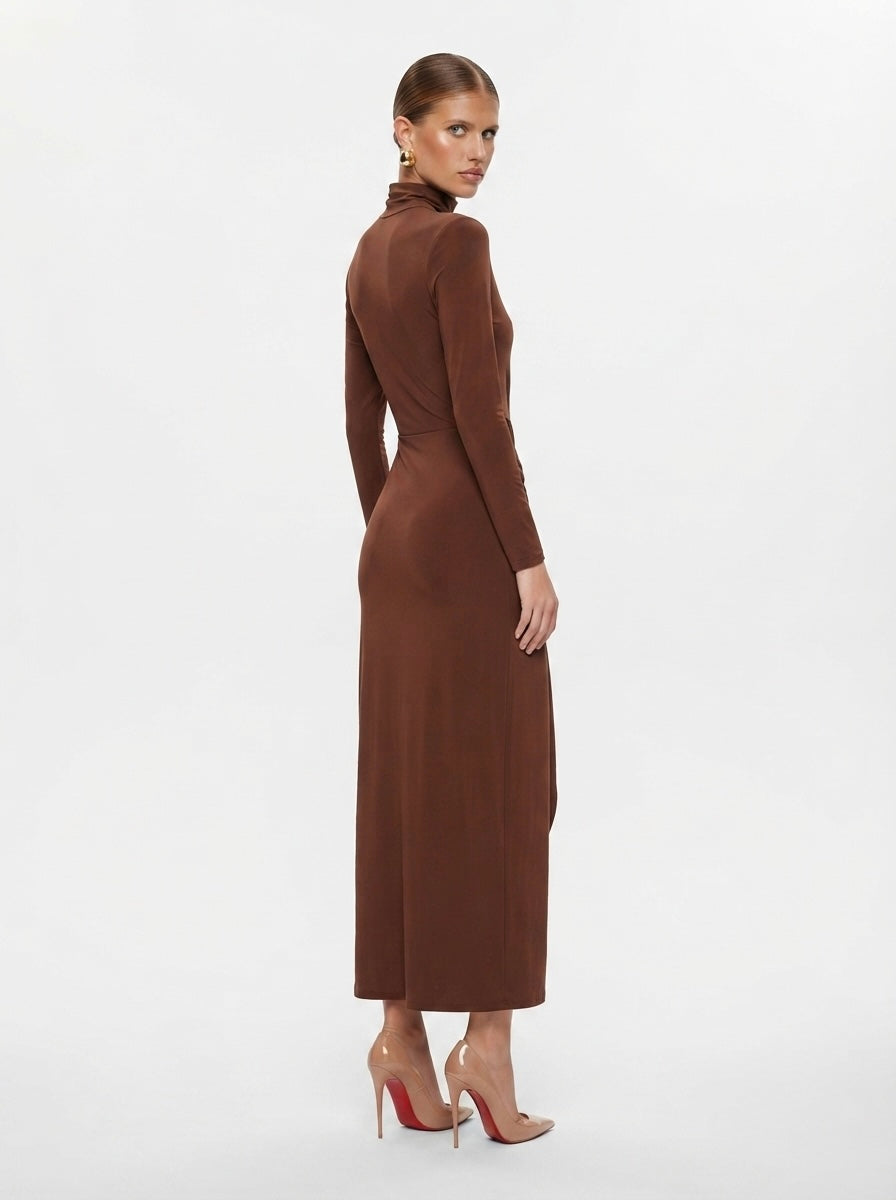 Elegantna midi haljina u čokoladno smeđoj boji | L