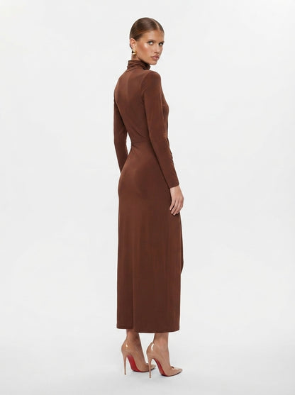 Elegantna midi haljina u čokoladno smeđoj boji | L