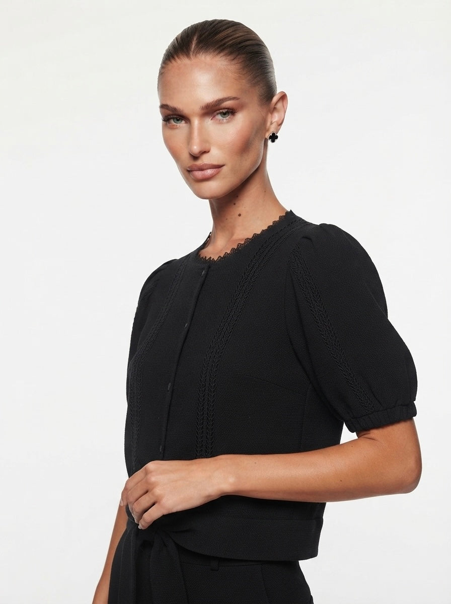 Elegantna crna vestica s puf rukavima | L