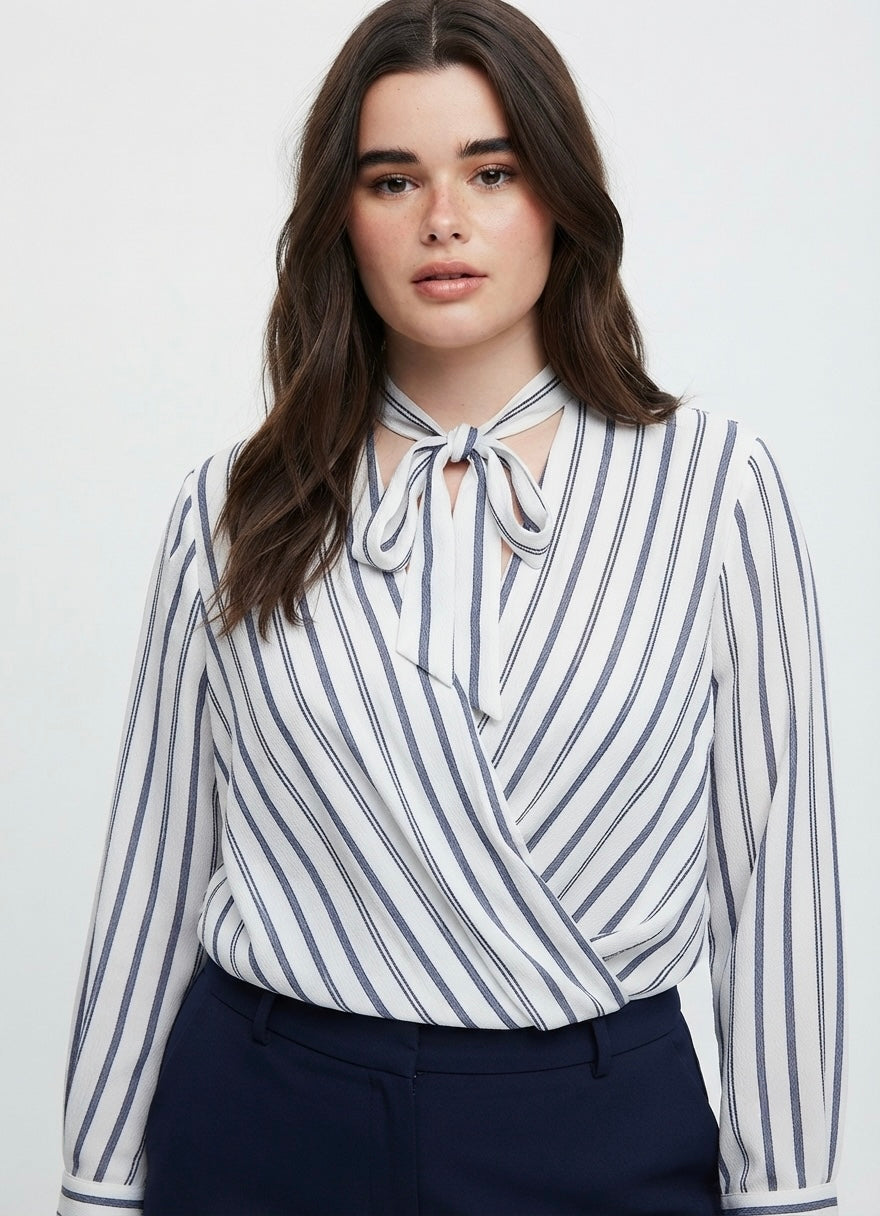 Elegantna prugasta bluza s vezanjem oko vrata | XXL