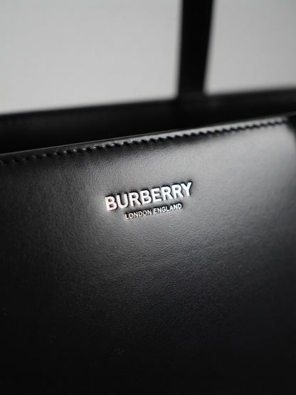 Burberry crna shopper torba