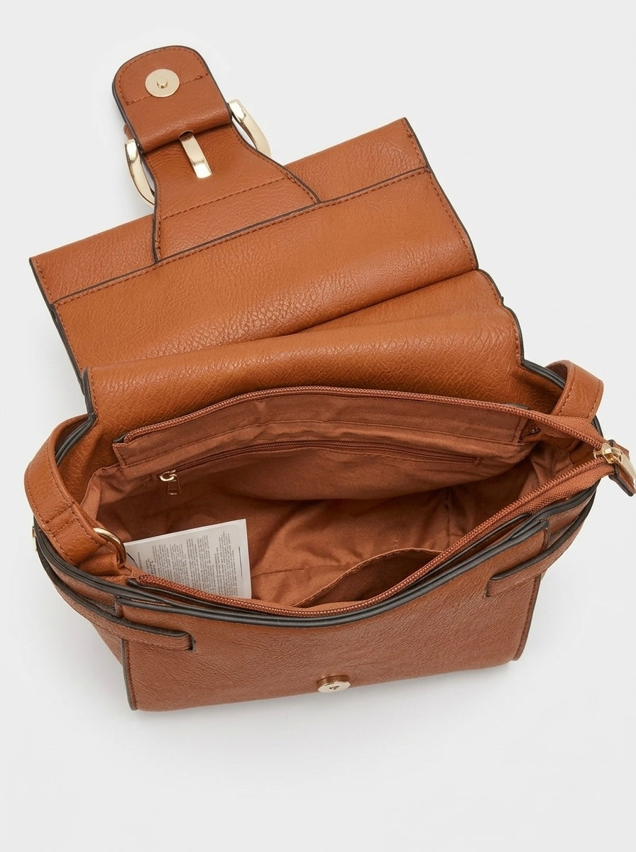 Smeđa crossbody torba s upečatljivom kopčom