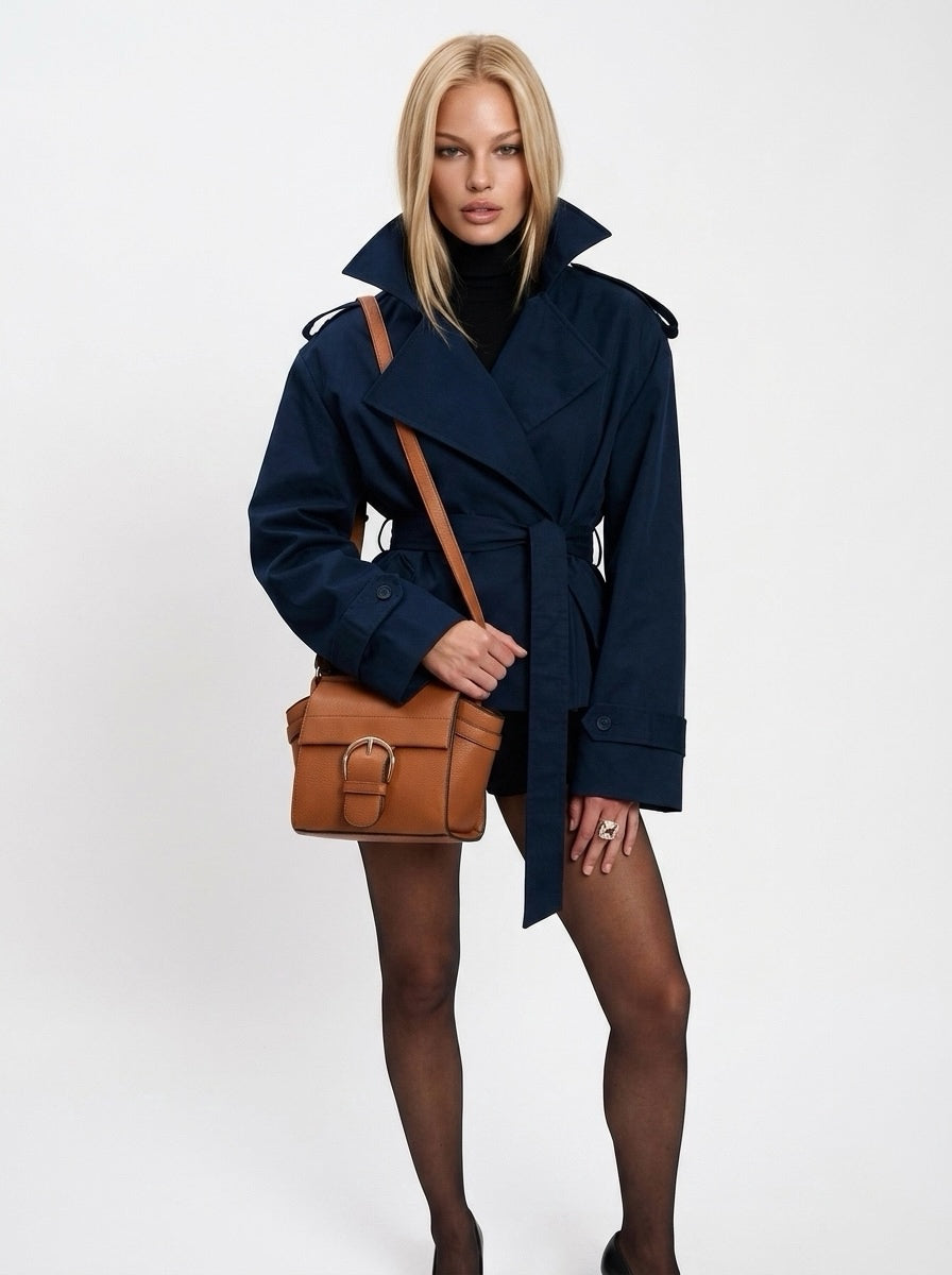 Smeđa crossbody torba s upečatljivom kopčom